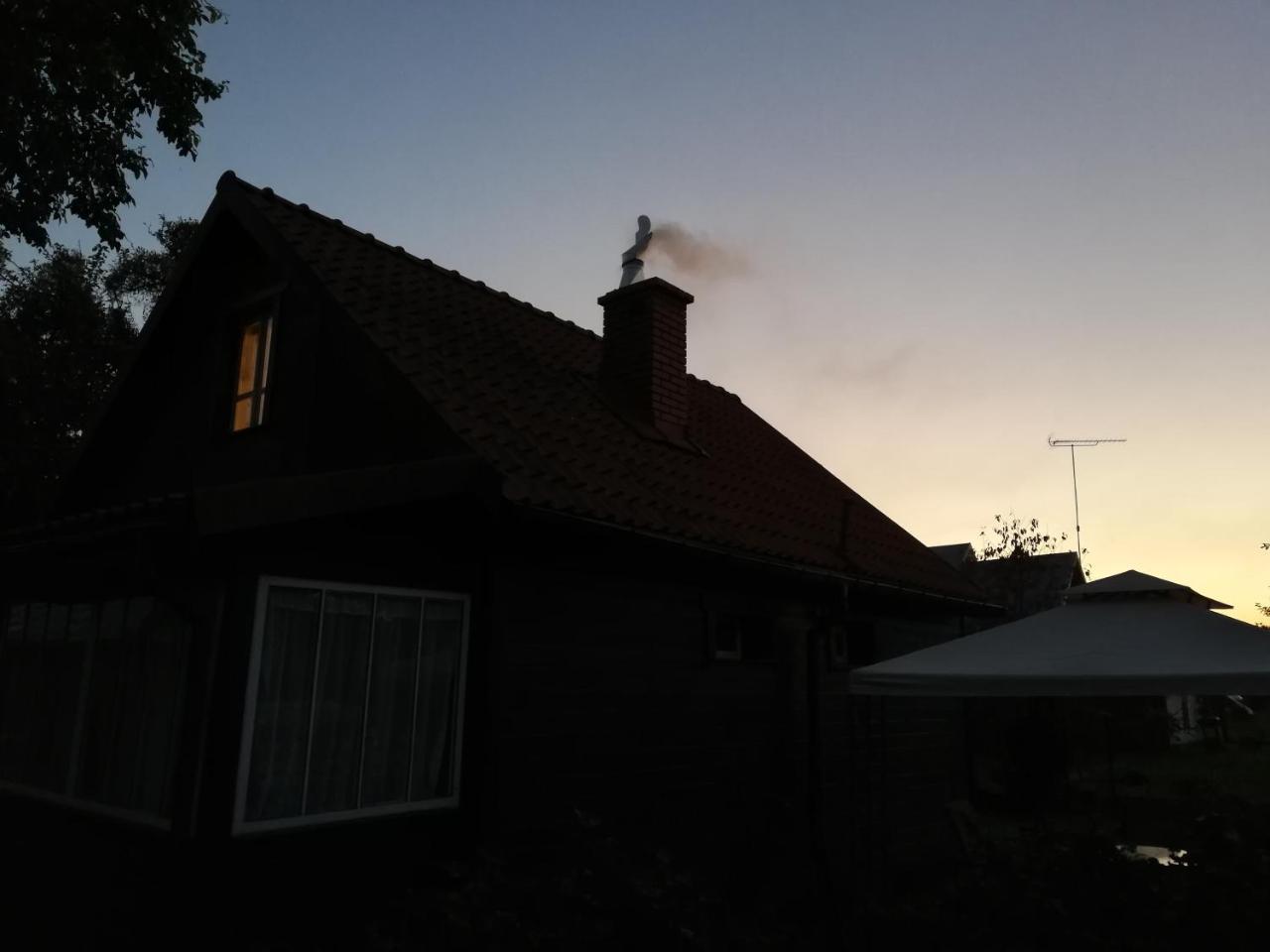 Domek Zapiecek Białowieża Buitenkant foto